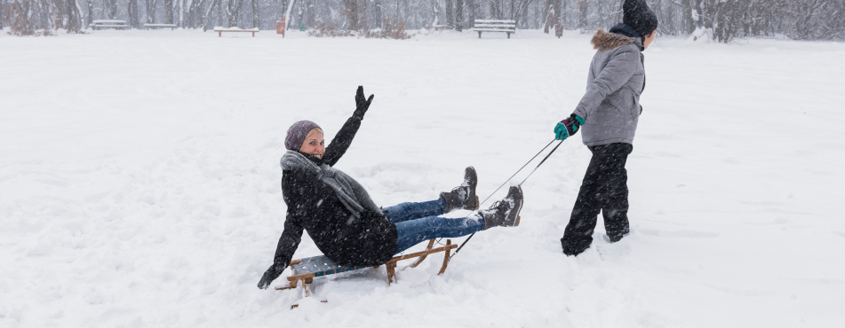 Schlittenfahrt im Winterurlaub