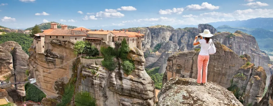 Griechenland, Blick auf Meteora Kloster Griechenland Rundreise